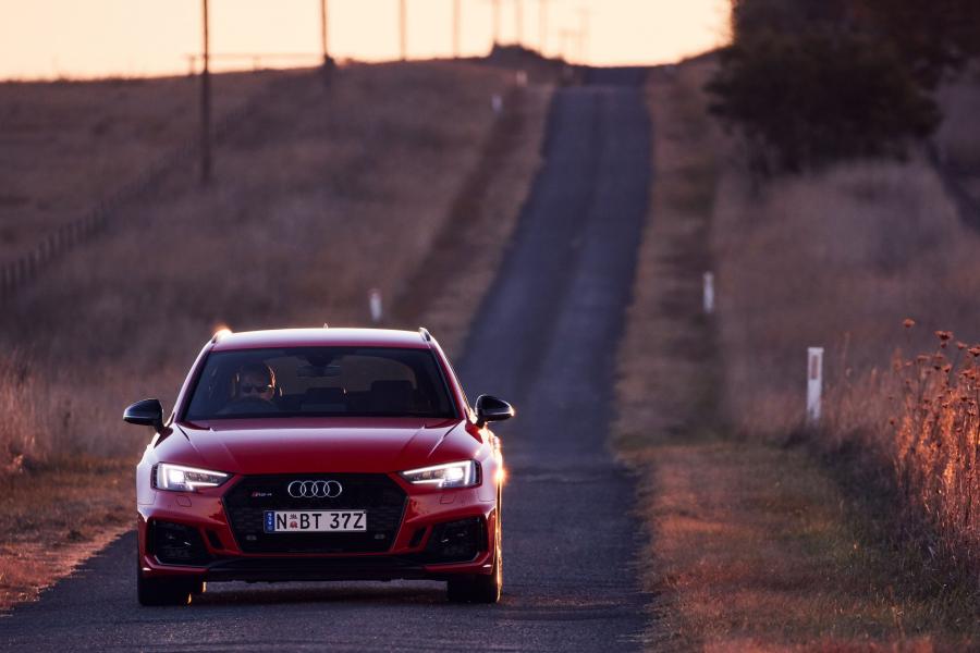  Audi RS4 Avant (B9) 2018 года  (AU) (фото 13 из 33)